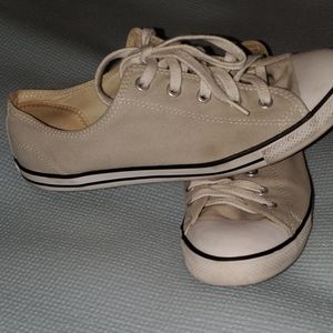 Beige converse
